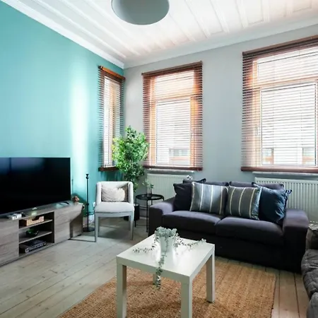 Authentic Charming 3bed15bath Home! #379 Lägenhet *