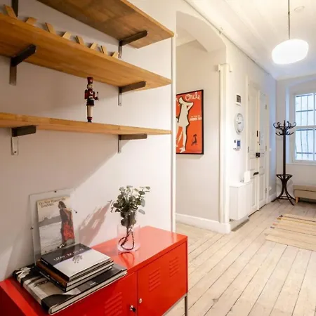 Authentic Charming 3bed15bath Home! #379 Istanbul